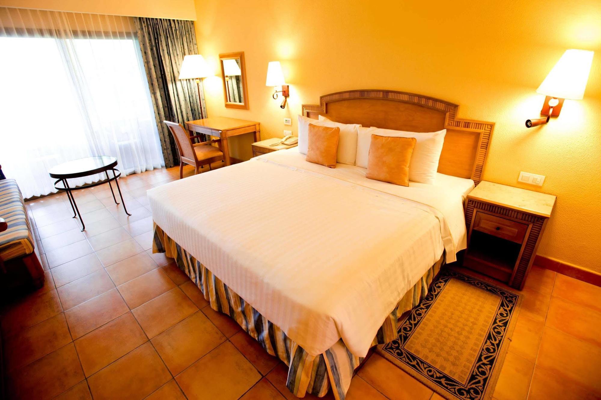 Barcelo Maya Colonial Xpu Ha Rum bild